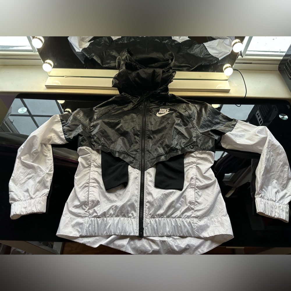 Nike windbreaker